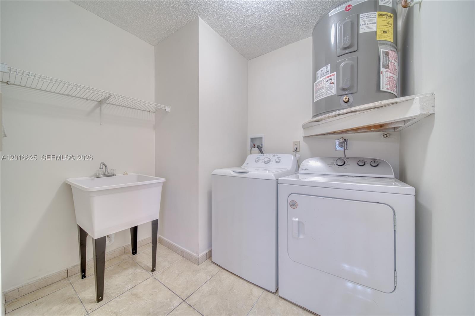 MARMOLADA GARDENS - Residential Lease