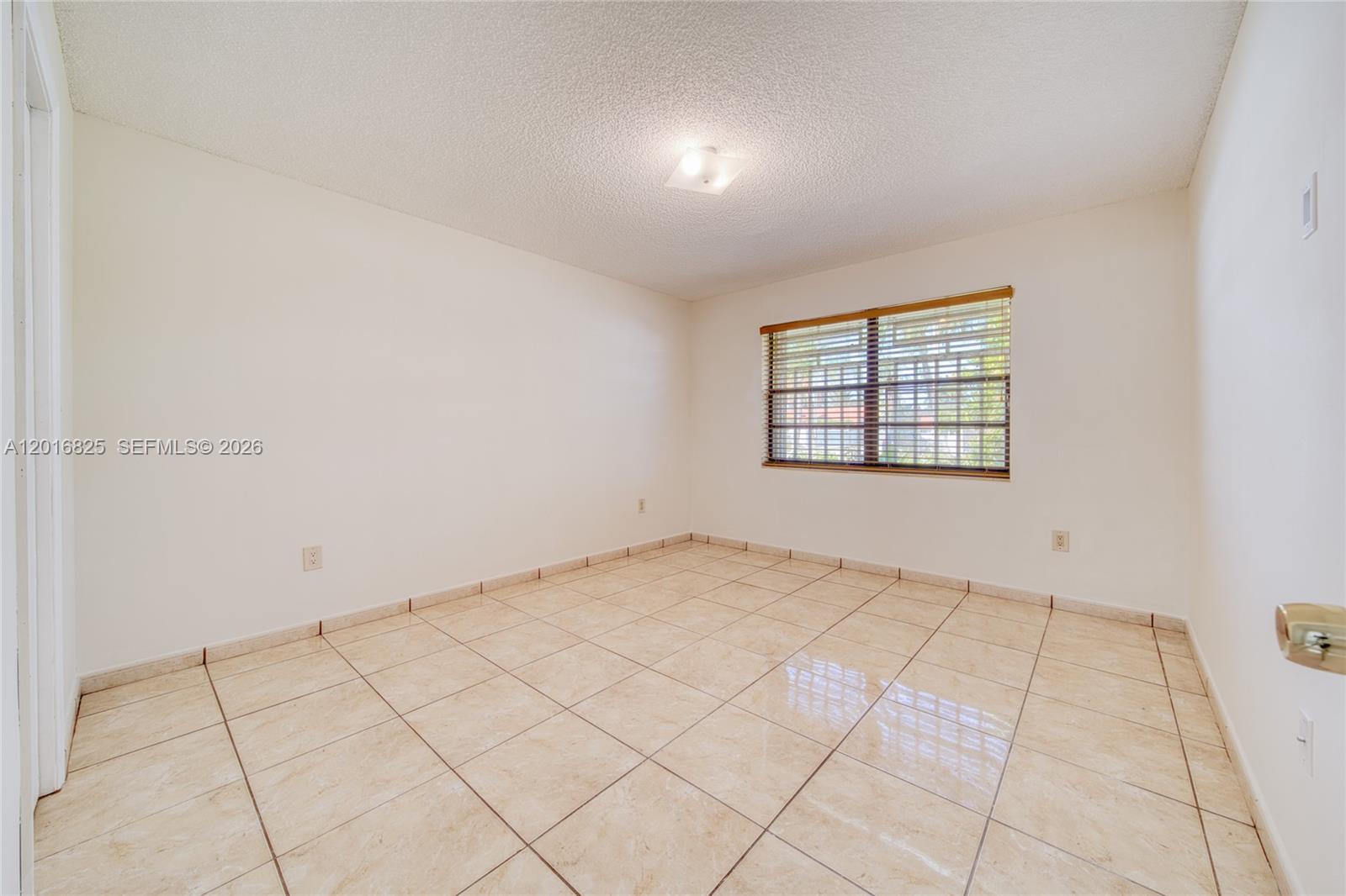 MARMOLADA GARDENS - Residential Lease