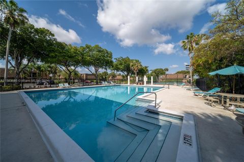 Townhouse in Tamarac FL 5935 55th Ln Ln 37.jpg