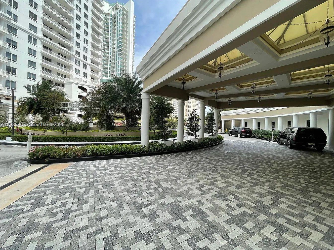 COURVOISIER COURTS CONDO - Residential