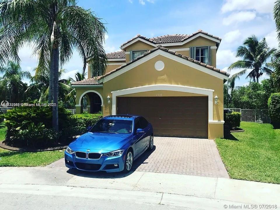 Rental Property at 1538 Tamarind Ct, Weston, Broward County, Florida - Bedrooms: 5 
Bathrooms: 4  - $6,500 MO.