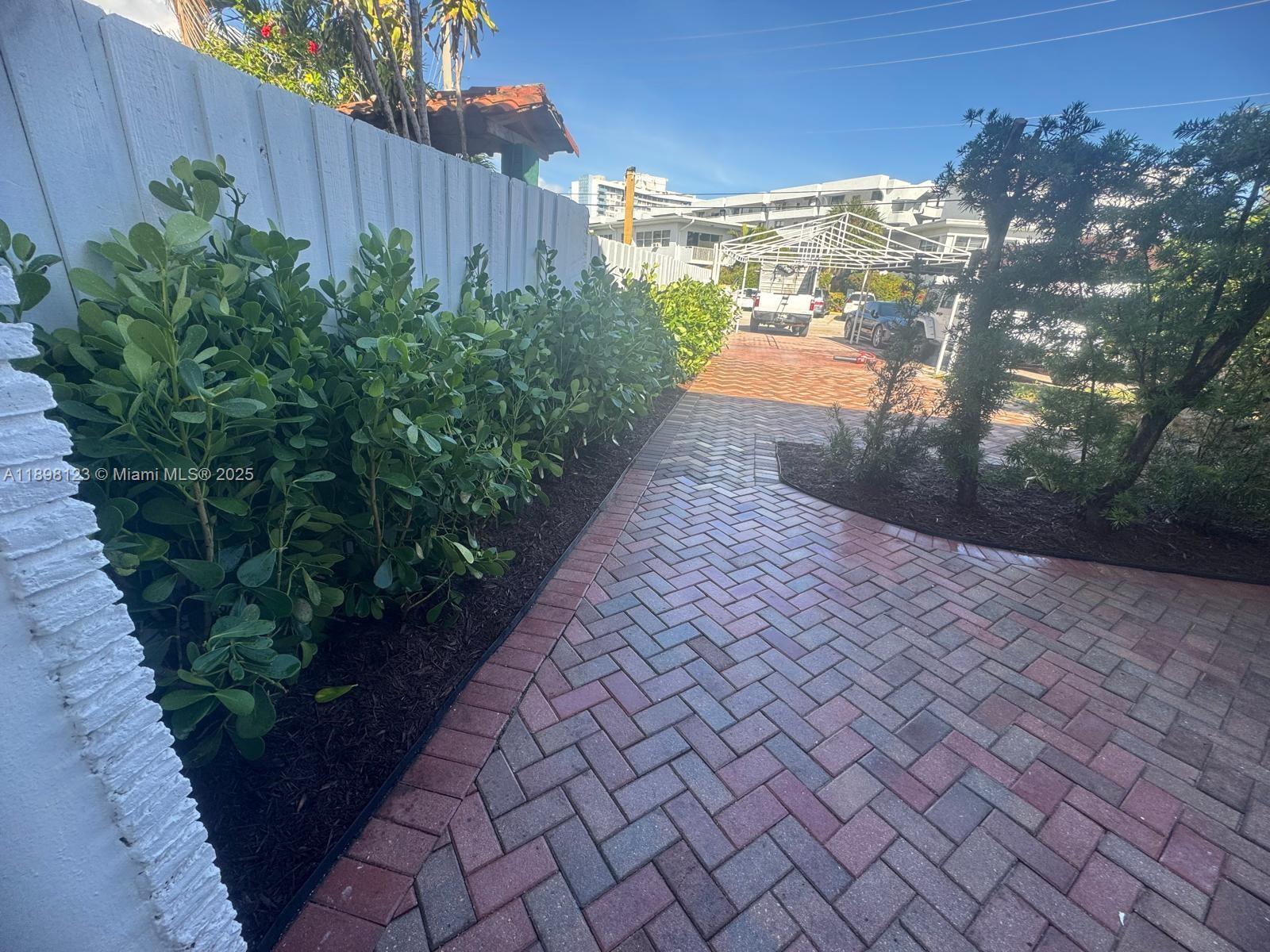 PARK VIEW ISLAND - Residential Lease