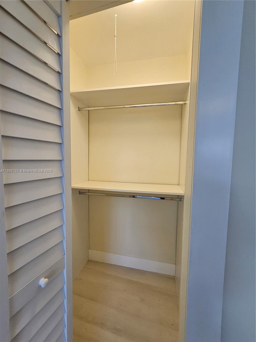 PARK VIEW ISLAND - Residential Lease