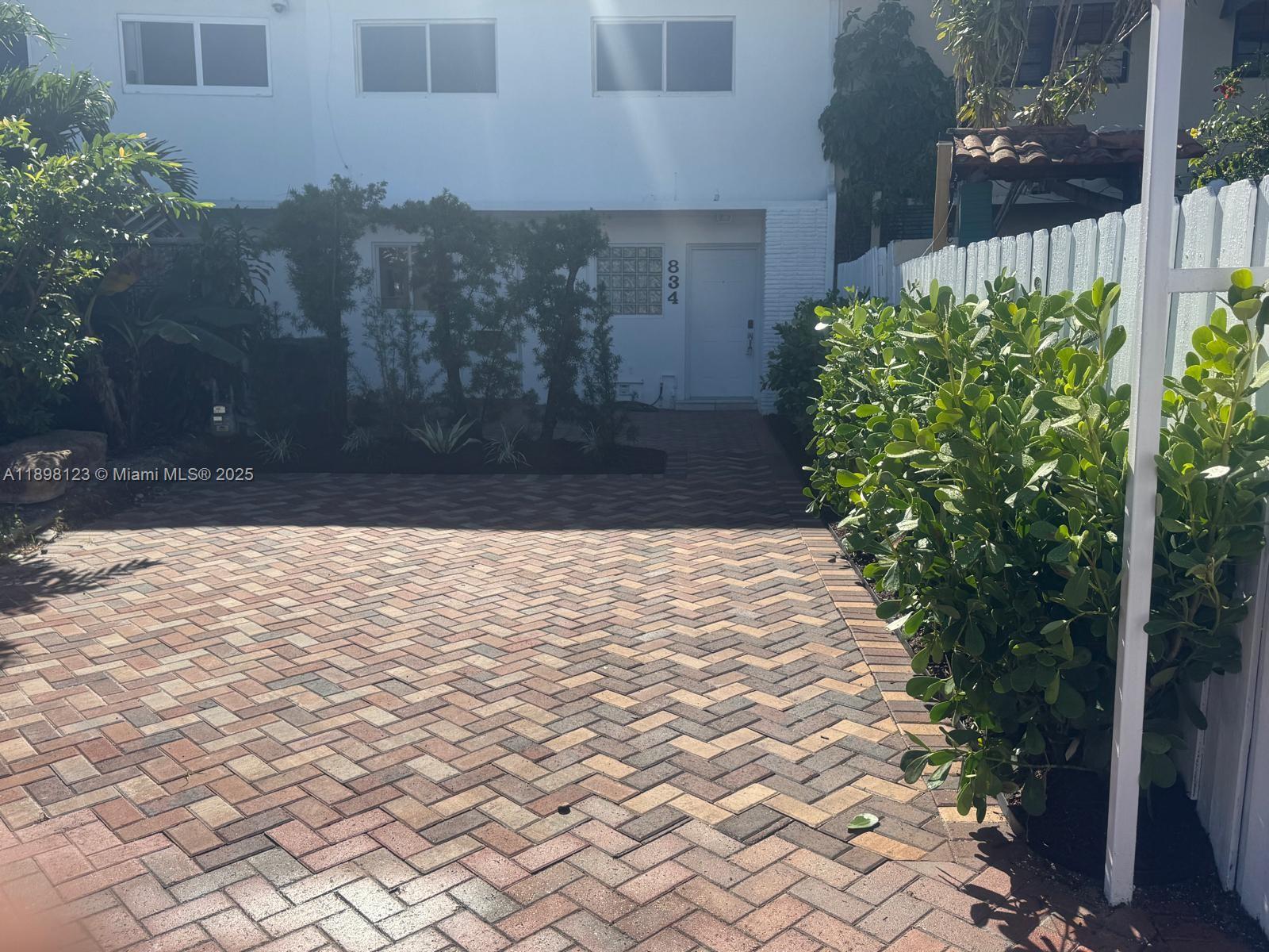 PARK VIEW ISLAND - Residential Lease