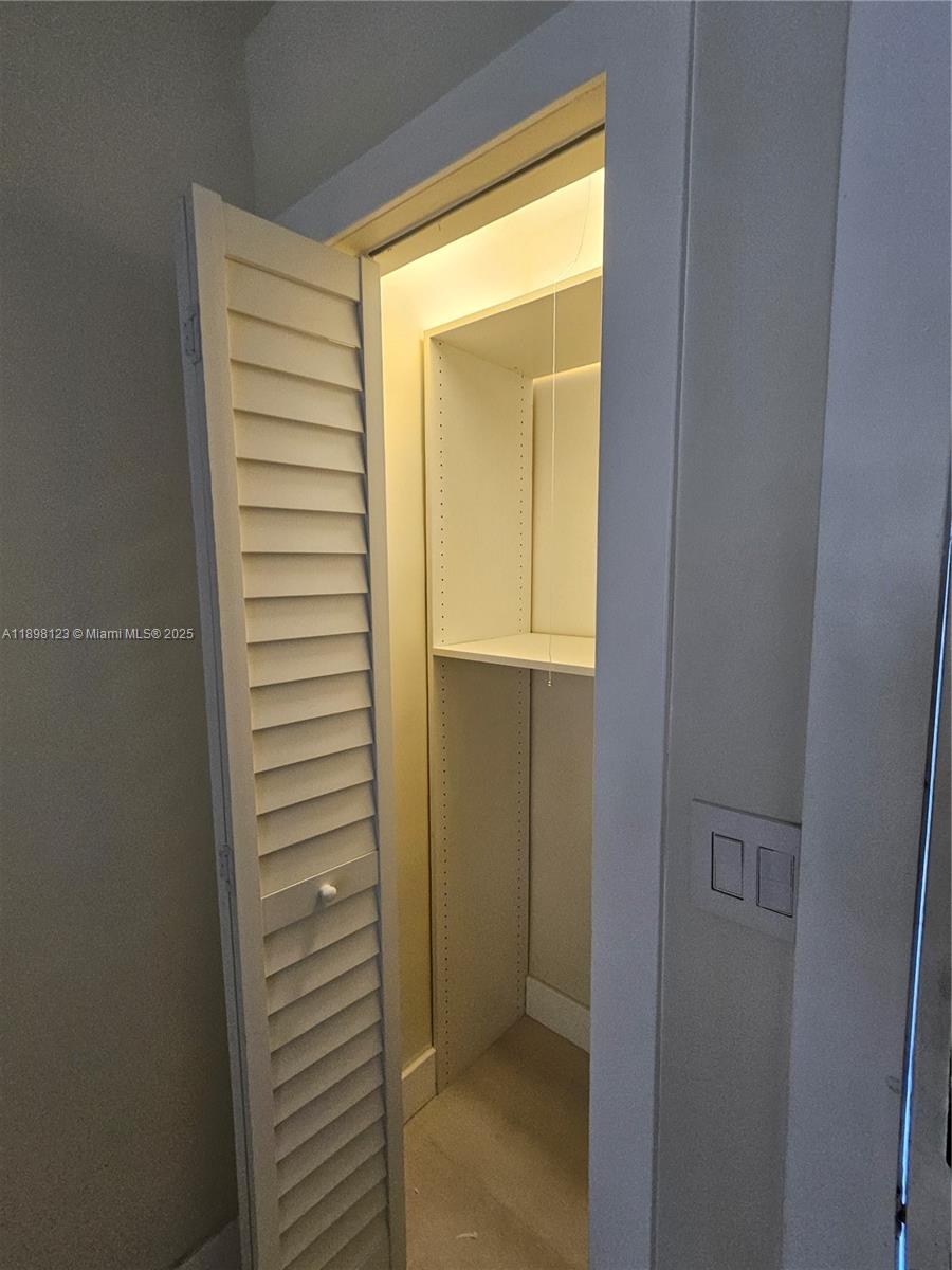 PARK VIEW ISLAND - Residential Lease