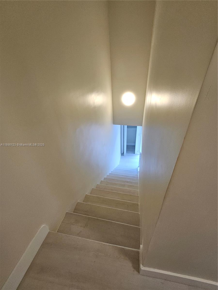 PARK VIEW ISLAND - Residential Lease