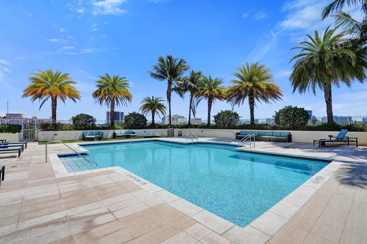 THE ASTON CONDO - Residential