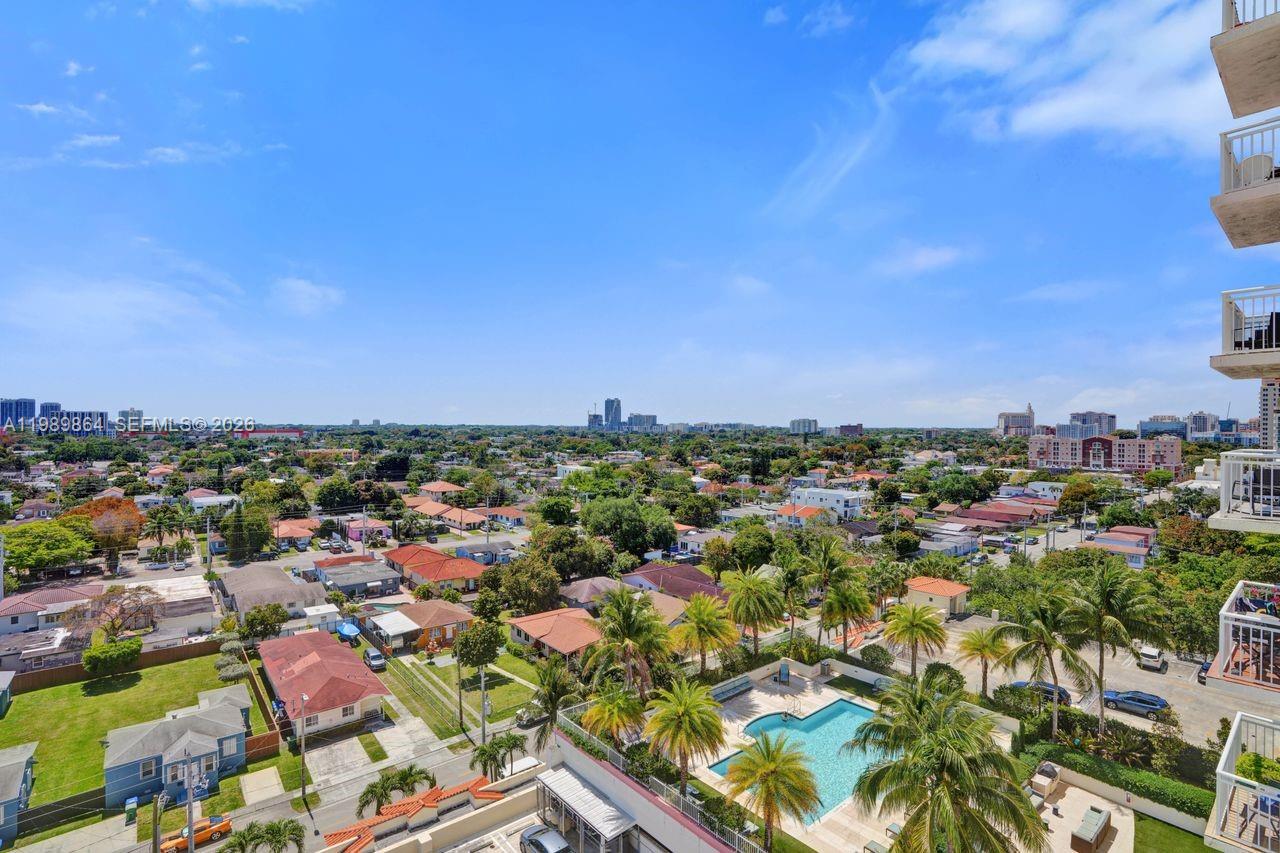 THE ASTON CONDO - Residential