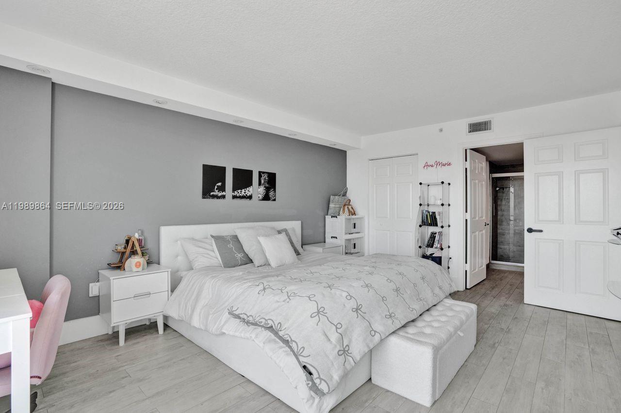 THE ASTON CONDO - Residential