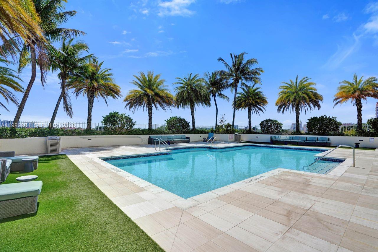 THE ASTON CONDO - Residential