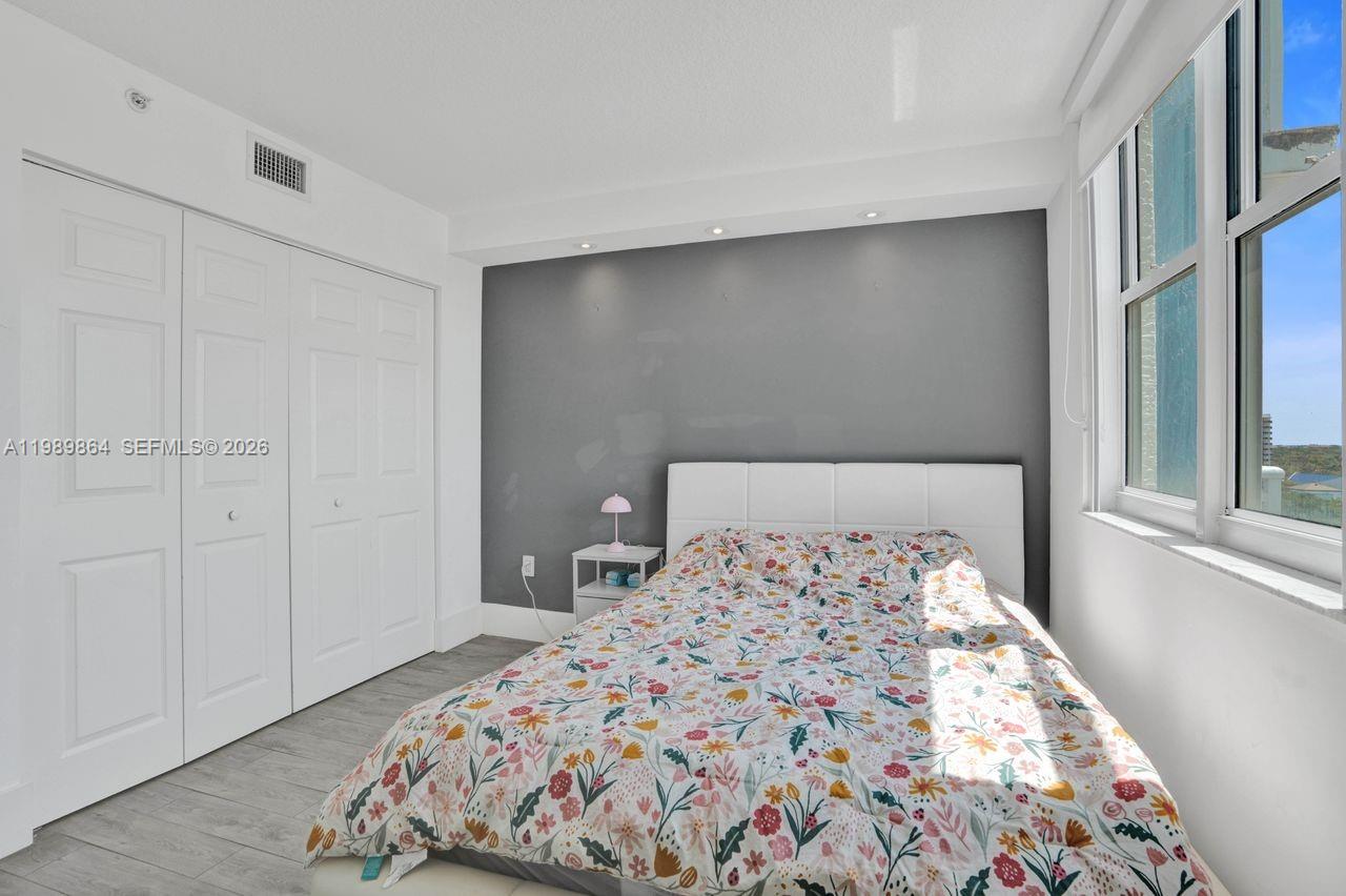 THE ASTON CONDO - Residential