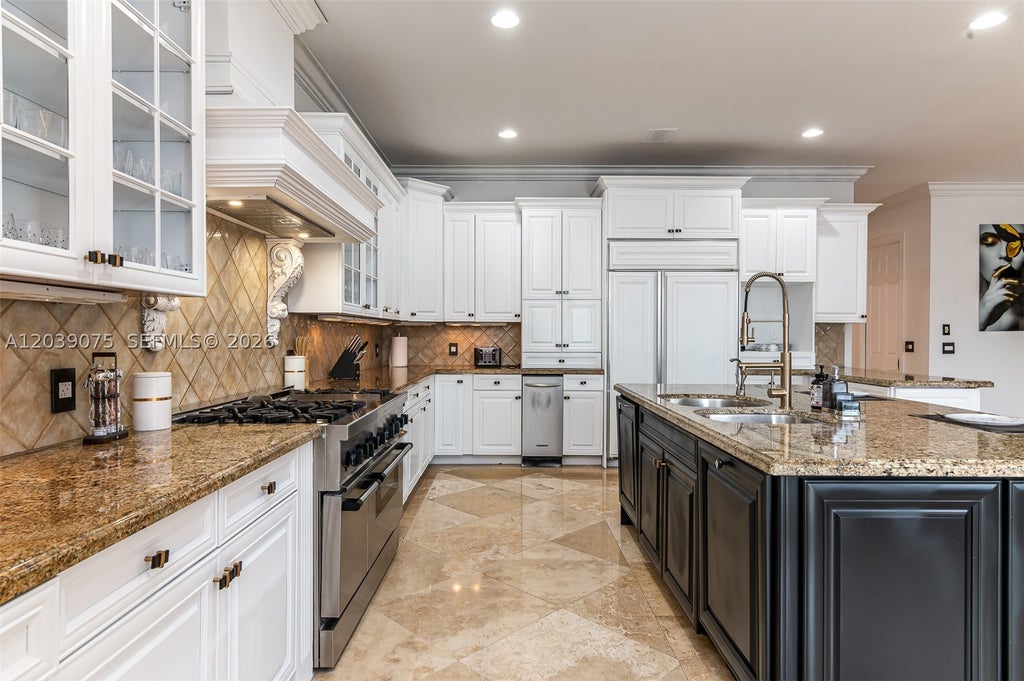 Photo of Fort Lauderdale, FL 33304 (MLS # A12039075)