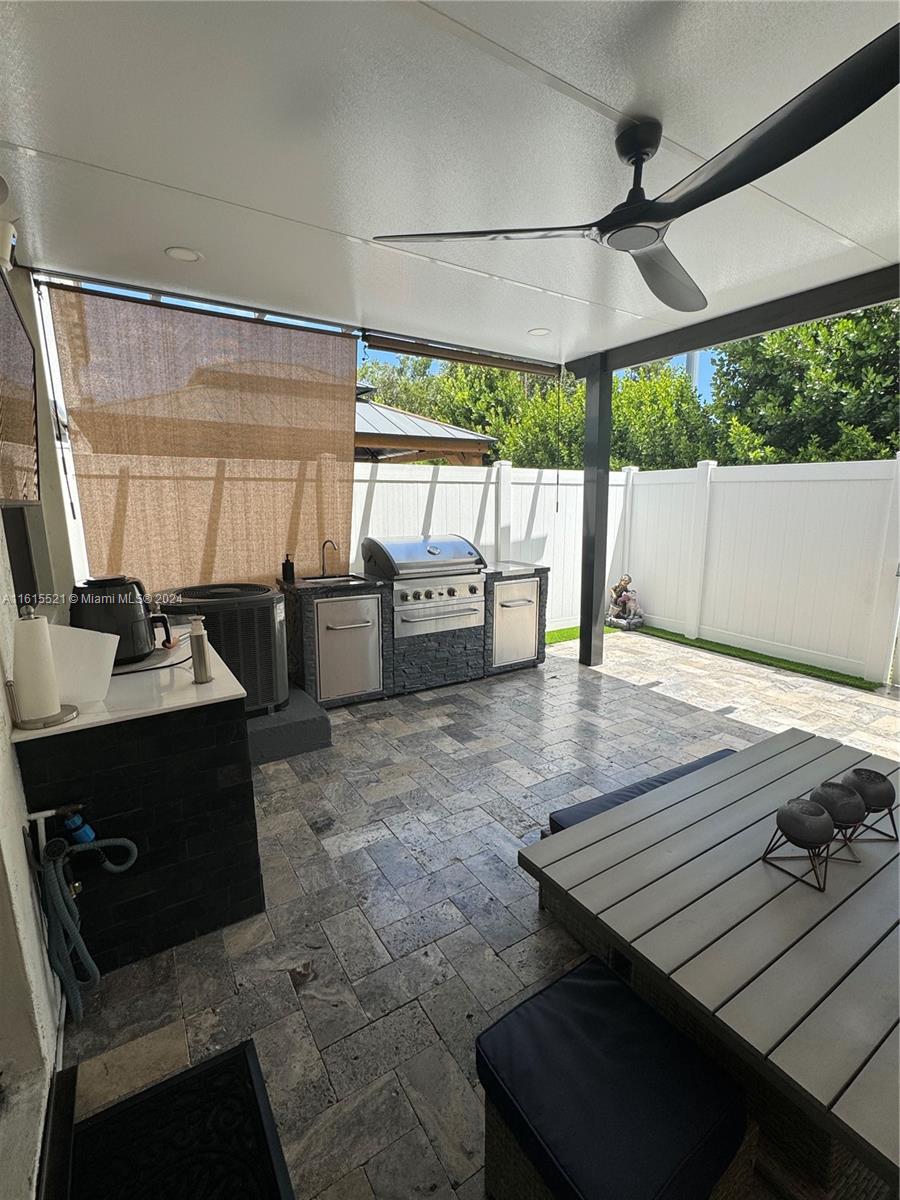 AQUABELLA NORTH REPLAT - Residential