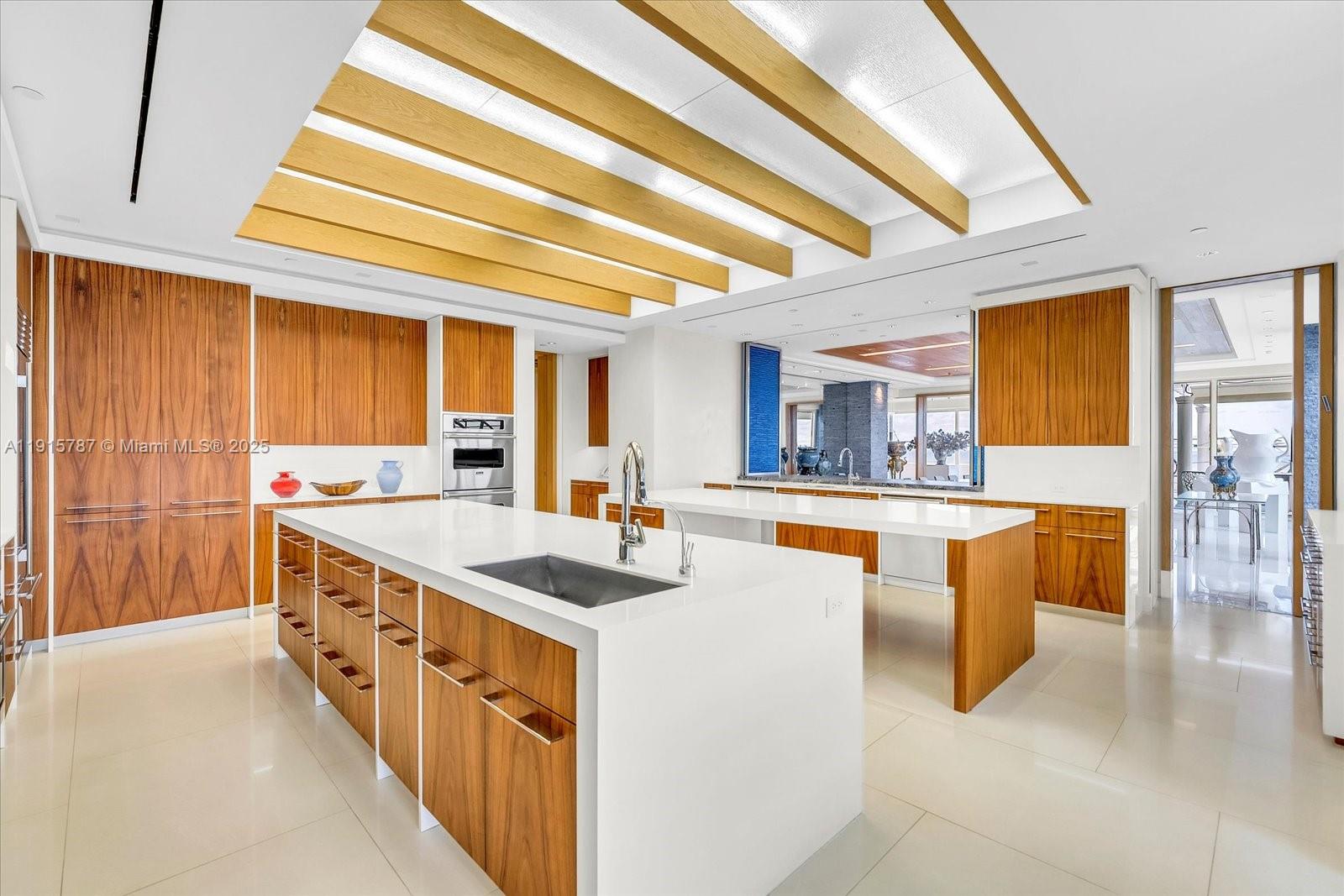 GRAND BAY TOWER CONDO - Residential