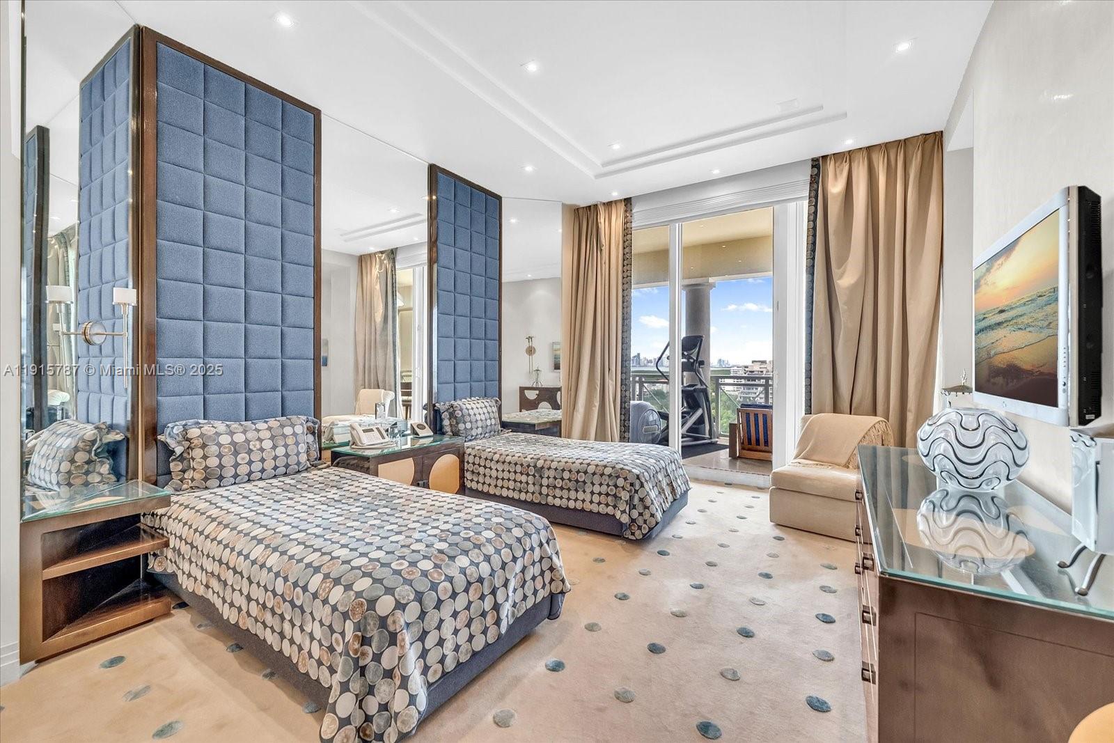 GRAND BAY TOWER CONDO - Residential