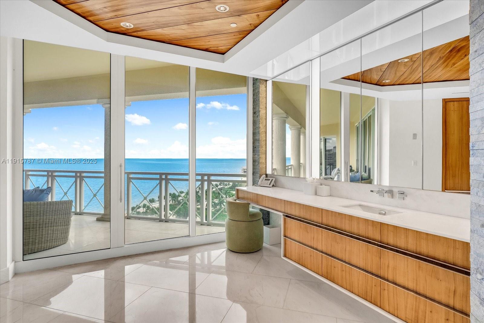 GRAND BAY TOWER CONDO - Residential