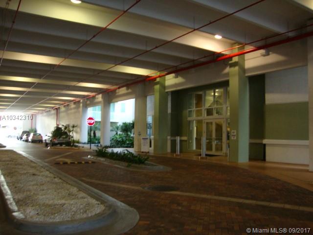 DUO COMDOMINIUM EAST - Residential Lease