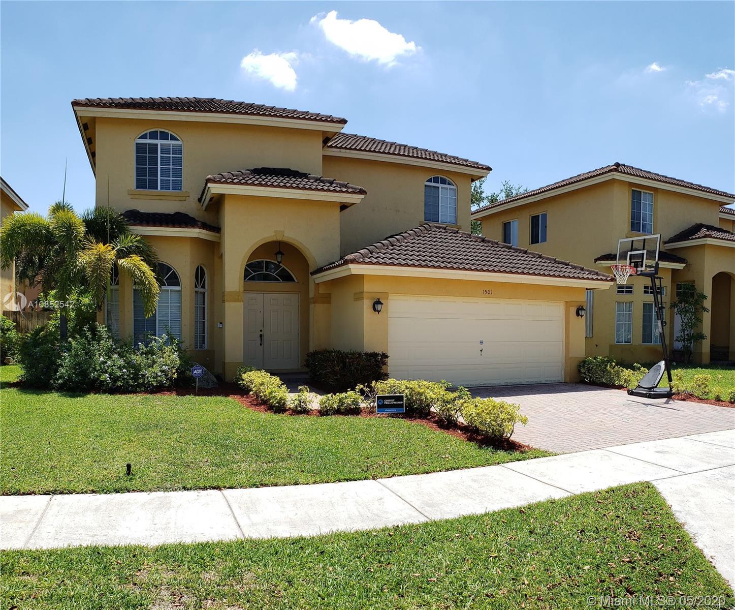 SANTA MONICA ESTATES - Residential