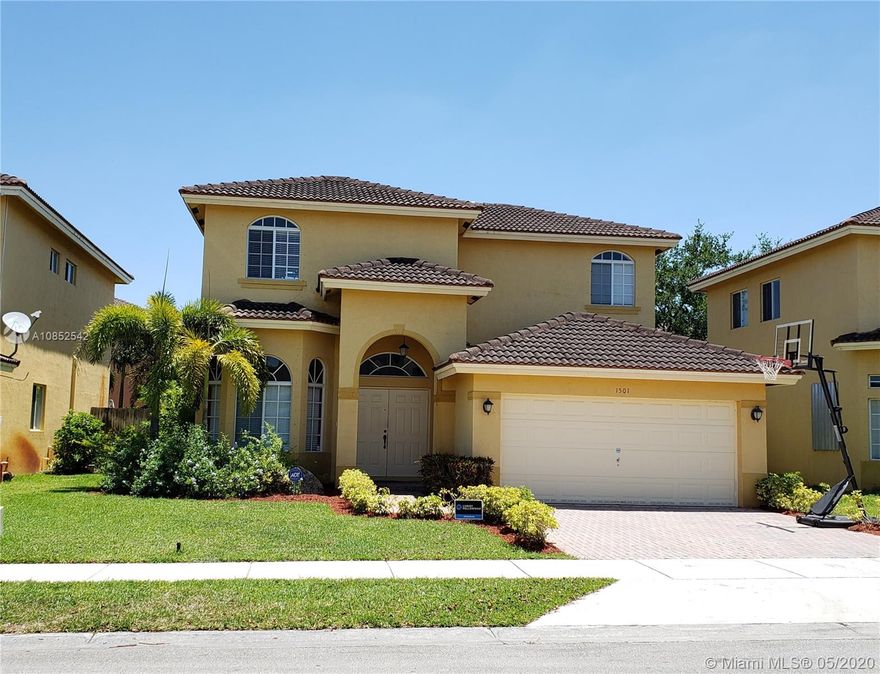 2 STORY SINGLE FAMILY HOME IN READY TO MOVE-IN CONDITION WITH NEW HVAC & NO MONTHLY HOA !! FEATURING 5 BEDROOMS, 3.5 BATHS, OPEN SPACIOUS FLOOR PLAN WITH HIGH VAULTED CEILINGS INCLUDES FAMILY ROOM, NICE KITCHEN W/ RAISED CABINETRY DOORS, GRANITE COUNTER TOPS & SS APPLIANCES, FORMAL LIVING & DINING ROOM, LAUNDRY ROOM, TILED FLOORING THROUGHOUT DOWNSTAIRS. CONVENIENT 1ST FLOOR MASTER BEDROOM SUITE & MASTER BATH W/DUAL VANITIES, SHOWER & ROMAN TUB, HIS/HER CLOSETS. FOUR LARGE BEDROOMS & 2 FULL BATHS ON 2ND FLOOR W/WOOD LAMINATE. PATIO W/COVERED TERRACE, FRUIT TREES, 2 CAR GARAGE, LARGE FRONT PAVED DRIVEWAY. LOCATED IN A QUIET SAFE NEIGHBORHOOD NEARBY LAKES, CLOSE TO A+ RATED SCHOOLS, NEAR SHOPPING CENTERS ON SW 8th ST & CORAL WAY.