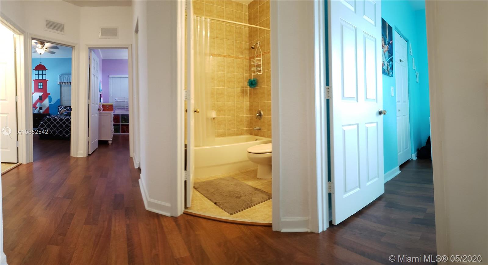 SANTA MONICA ESTATES - Residential