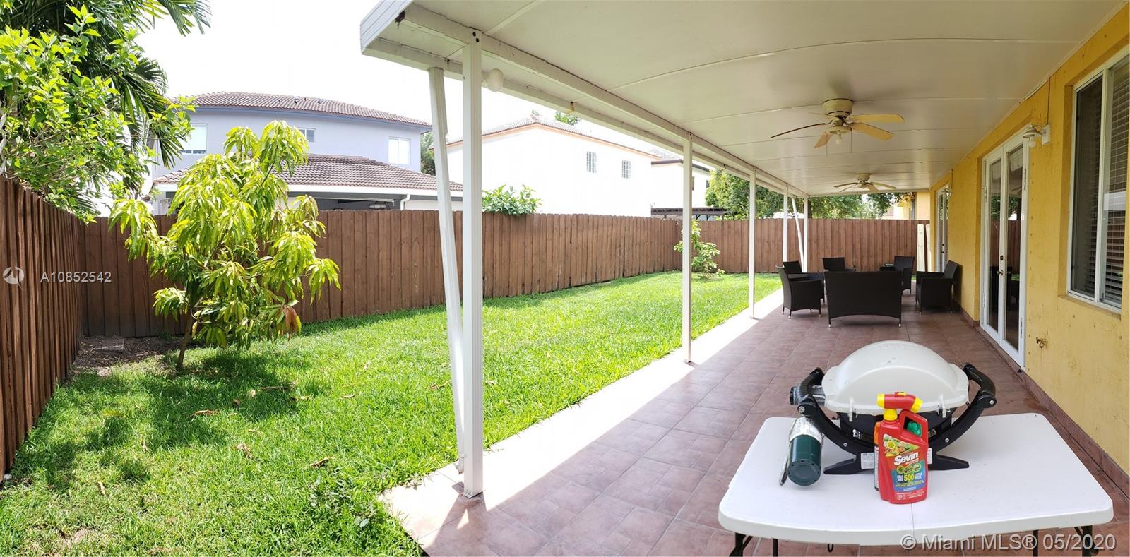 SANTA MONICA ESTATES - Residential