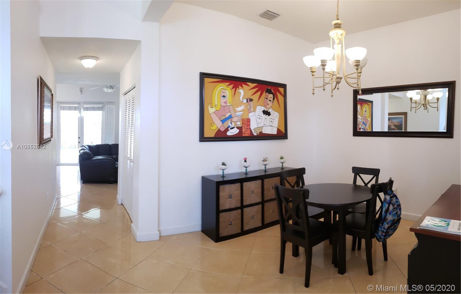 SANTA MONICA ESTATES - Residential