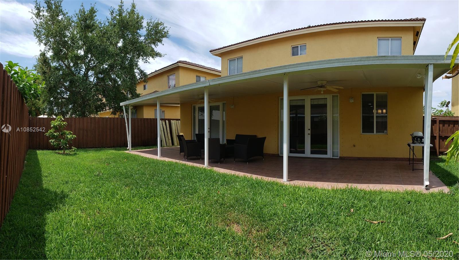 SANTA MONICA ESTATES - Residential