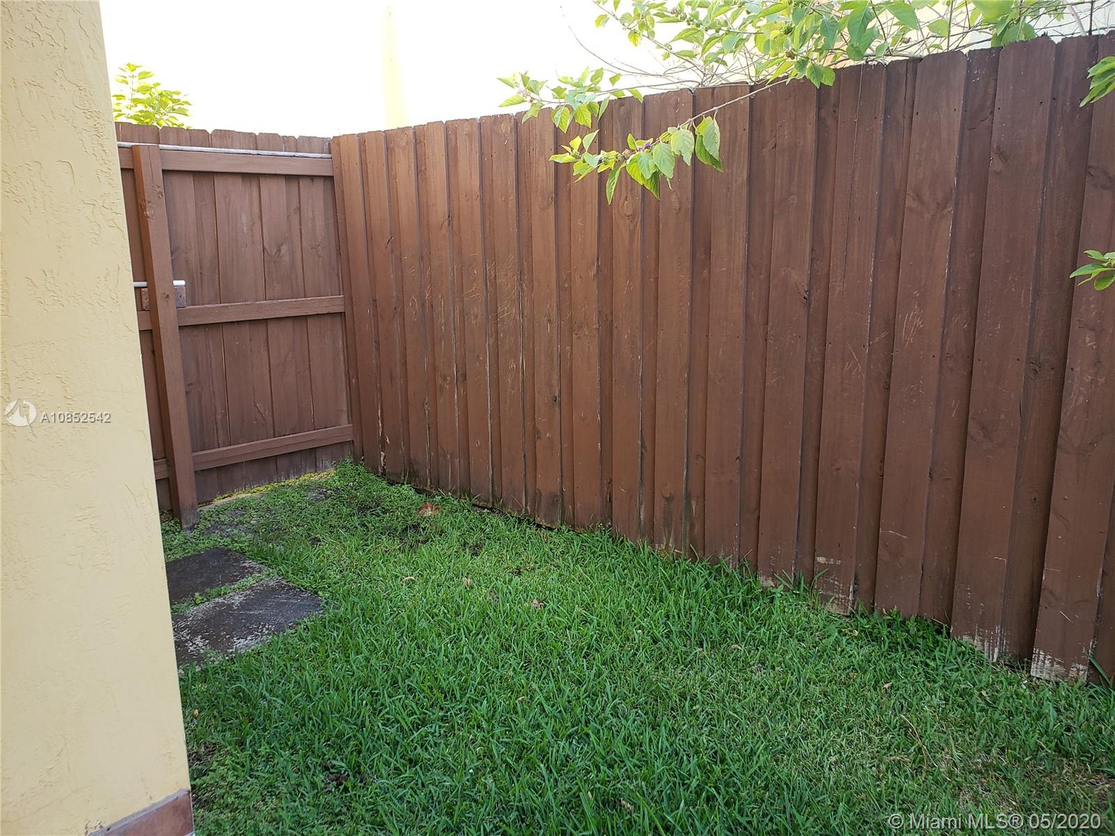 SANTA MONICA ESTATES - Residential