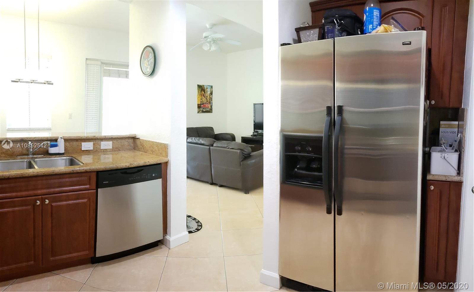 SANTA MONICA ESTATES - Residential