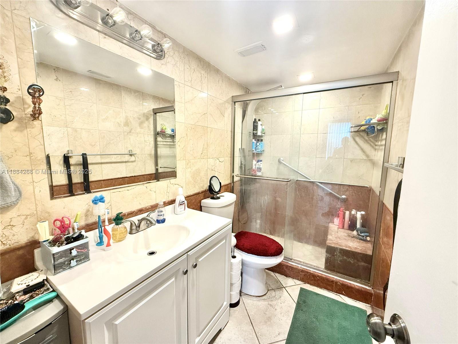 EASTERN SHORES WHITE HOUS - Residential