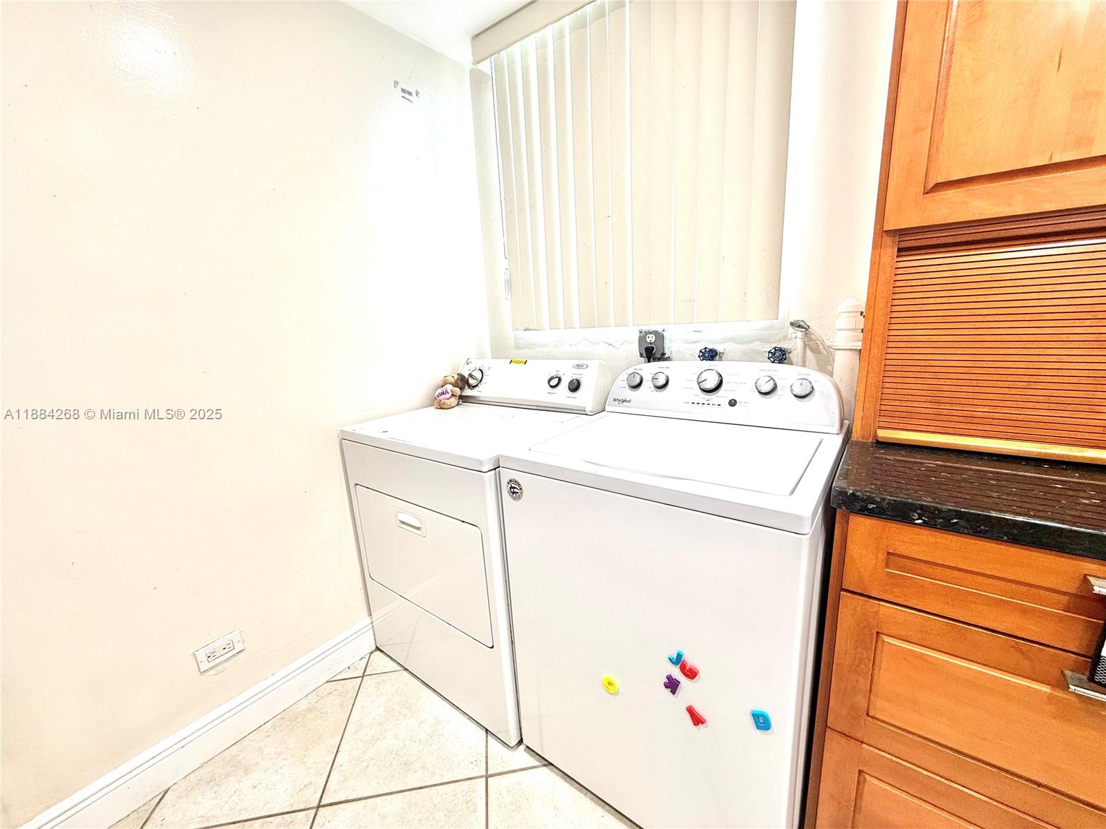 EASTERN SHORES WHITE HOUS - Residential