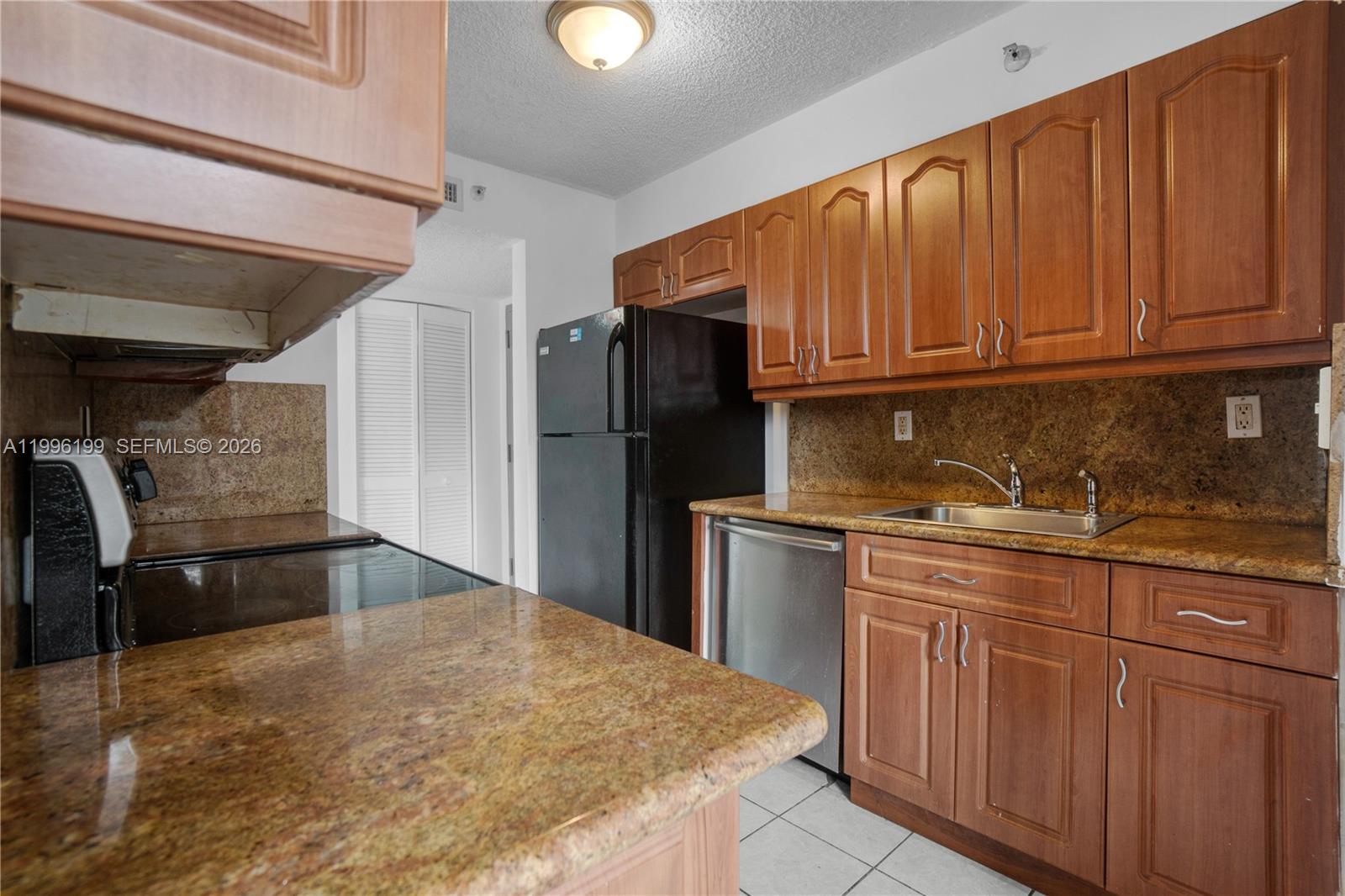 WEST BAY PLAZA CONDO - Residential