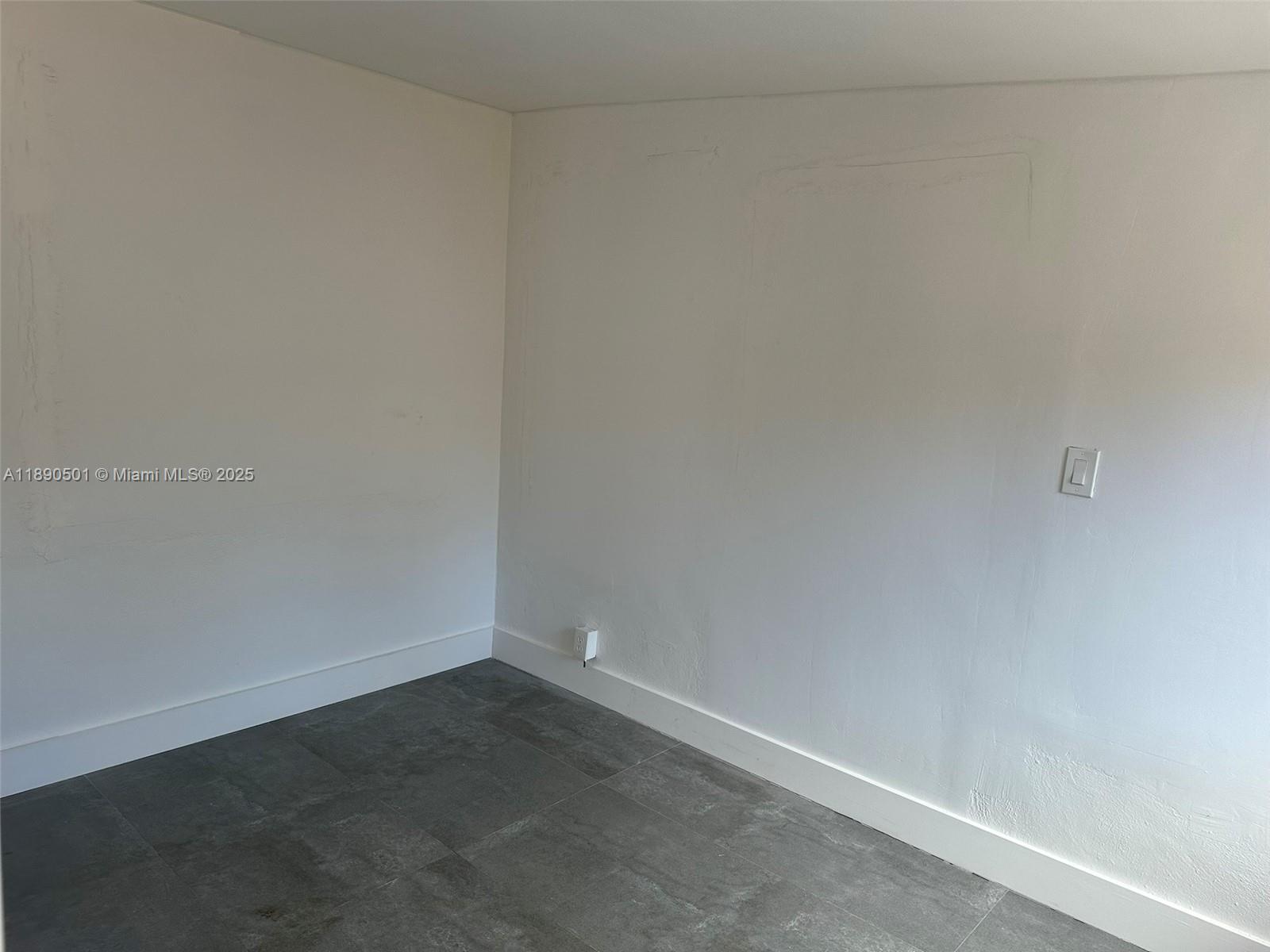BREEZESWEPT ESTATES 2ND A - Residential Lease