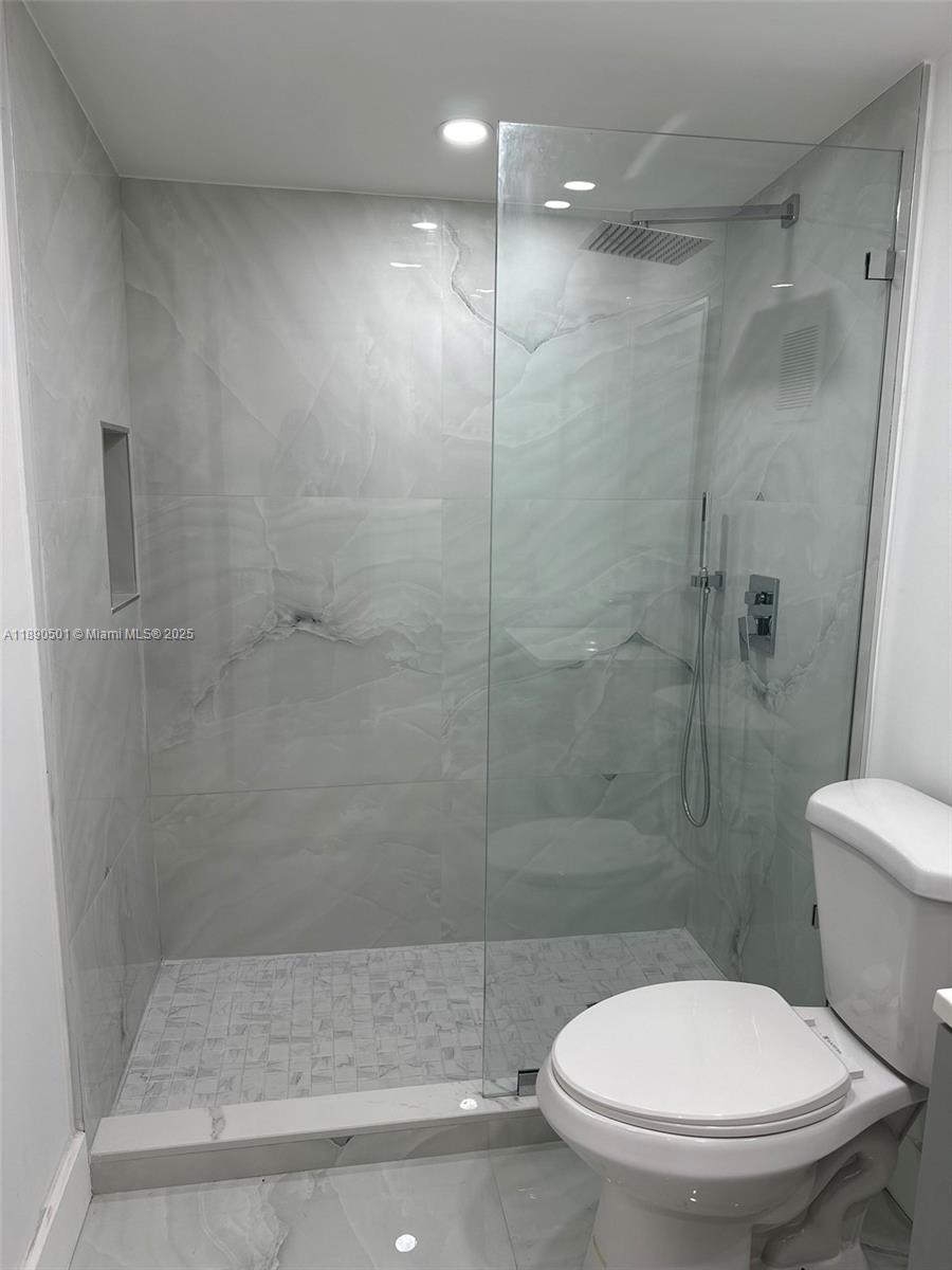 BREEZESWEPT ESTATES 2ND A - Residential Lease