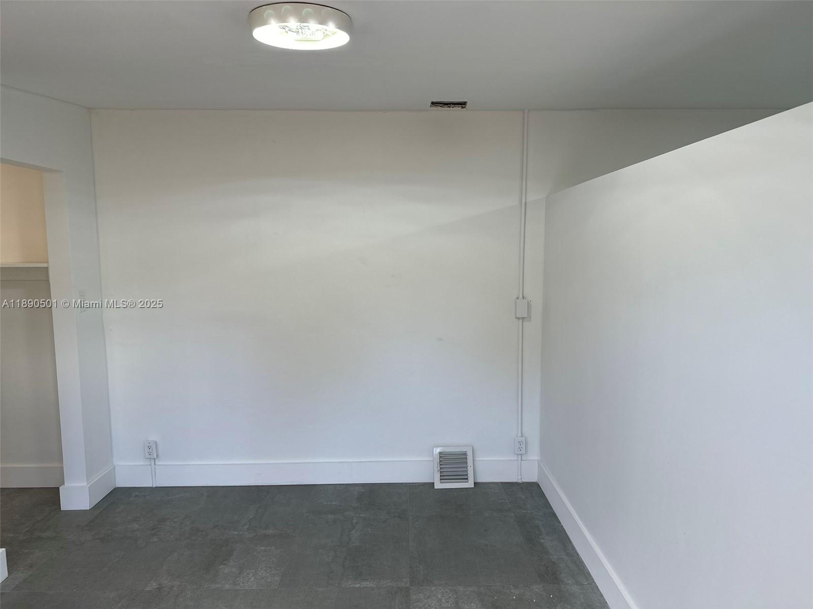 BREEZESWEPT ESTATES 2ND A - Residential Lease