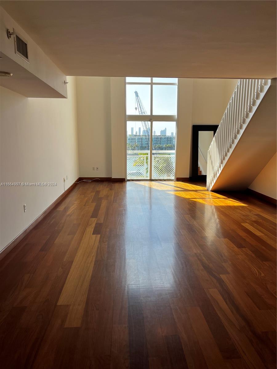 THE LOFTS AT SOUTH BEACH - Residential Lease