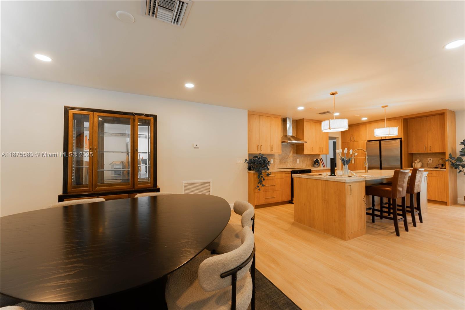 MONTGOMERY EAST SEC 2 - Residential Lease