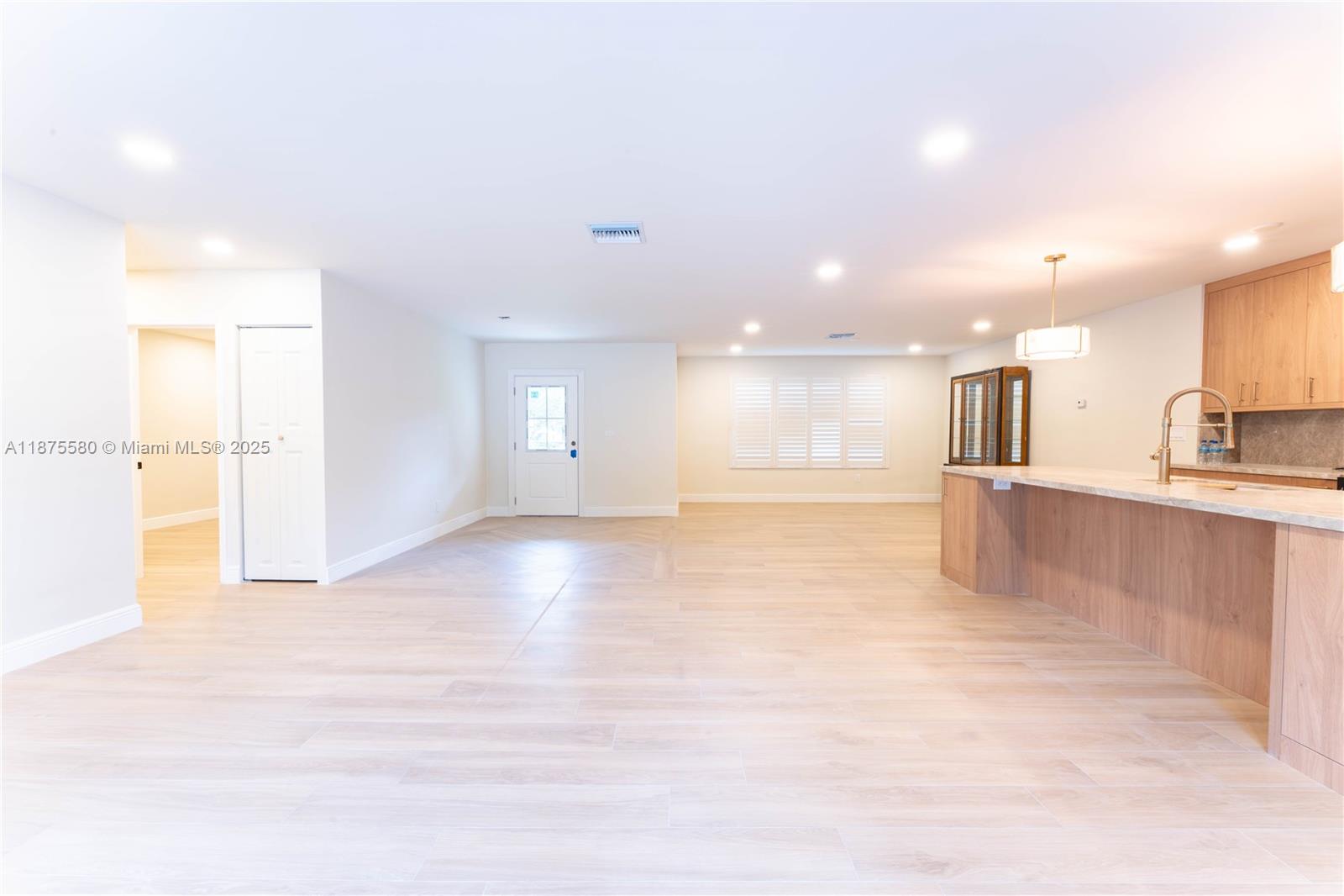 MONTGOMERY EAST SEC 2 - Residential Lease