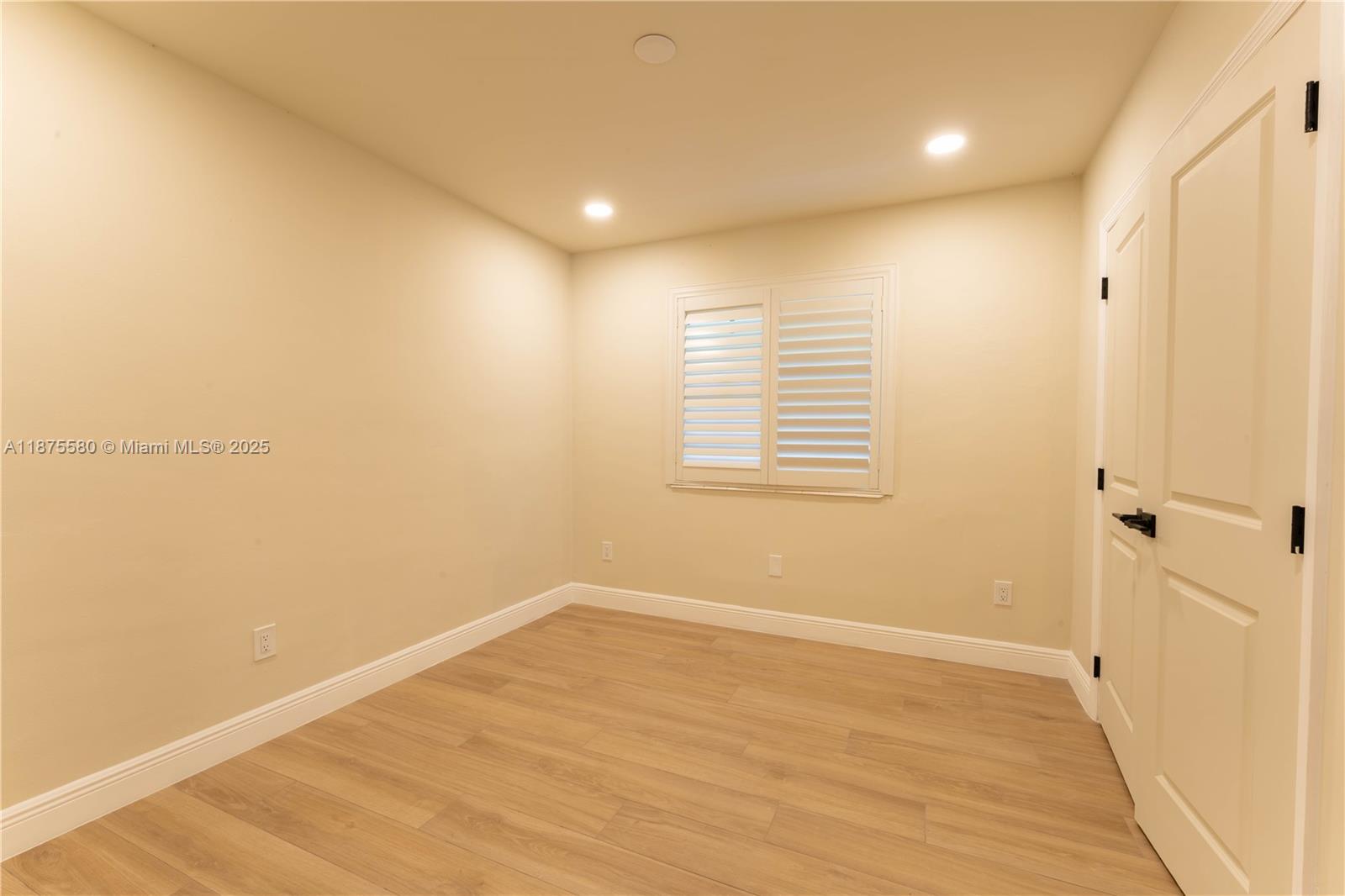 MONTGOMERY EAST SEC 2 - Residential Lease