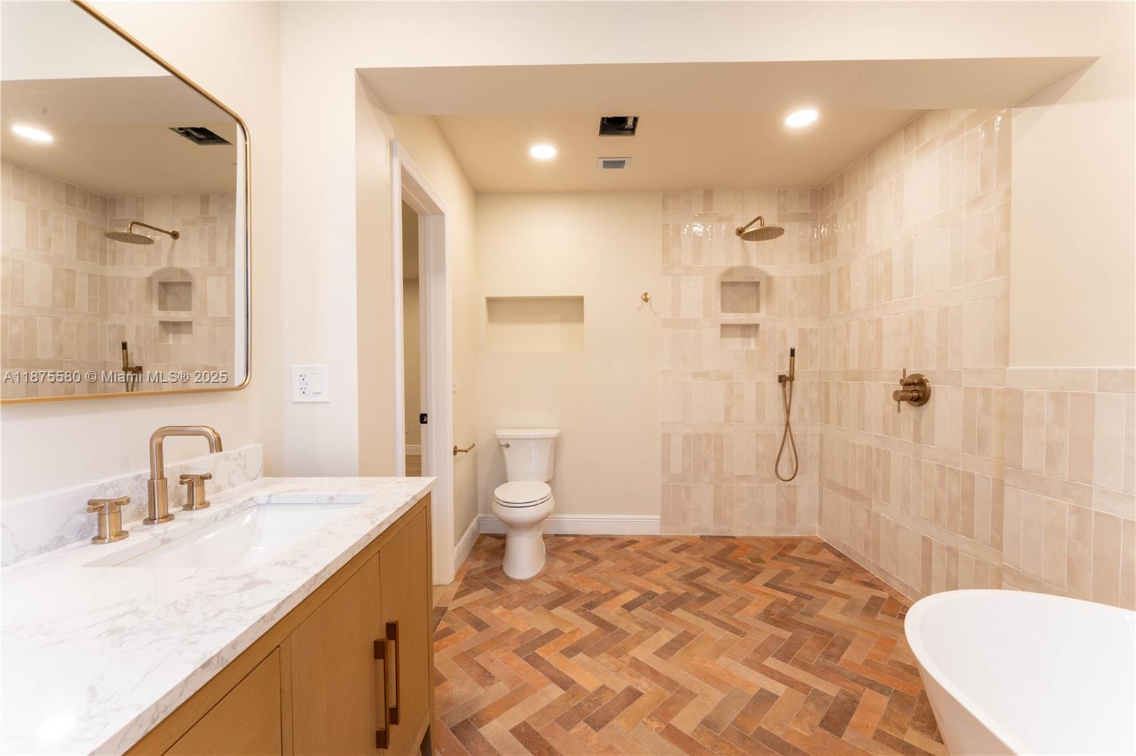 MONTGOMERY EAST SEC 2 - Residential Lease