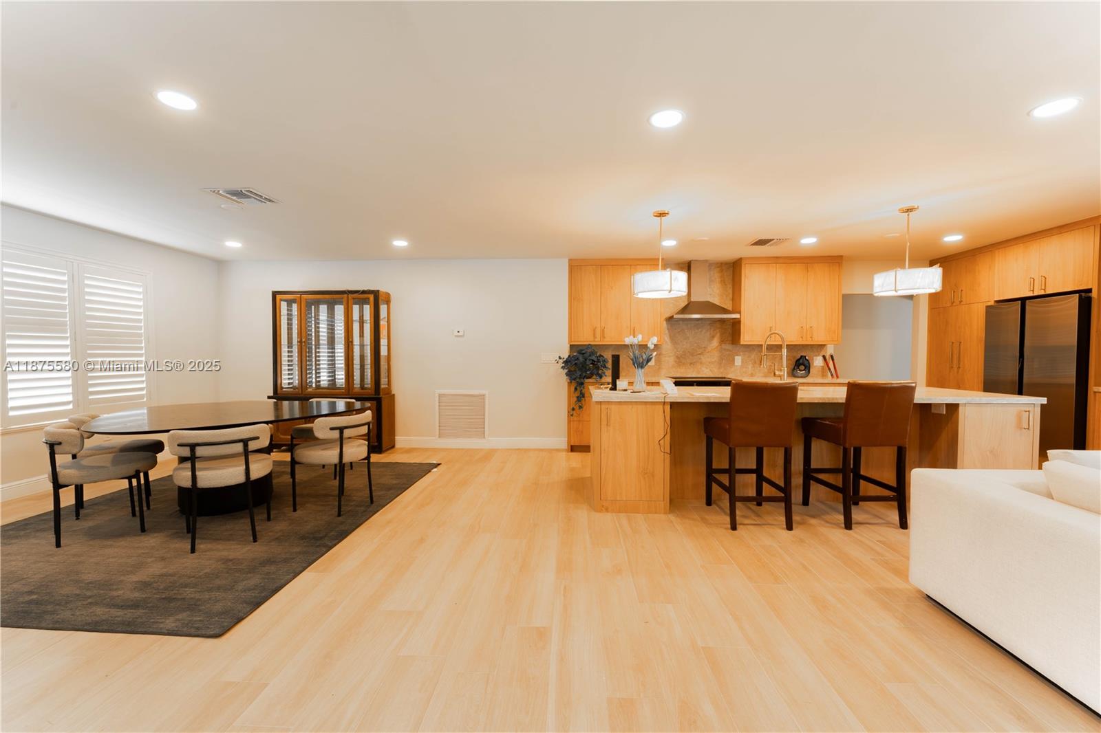 MONTGOMERY EAST SEC 2 - Residential Lease