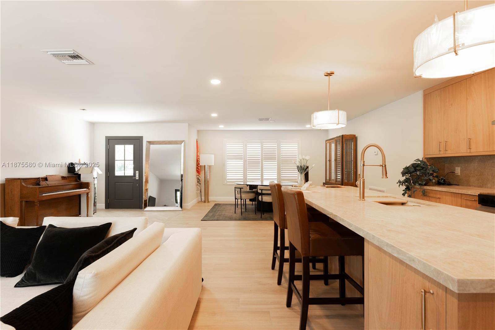 MONTGOMERY EAST SEC 2 - Residential Lease