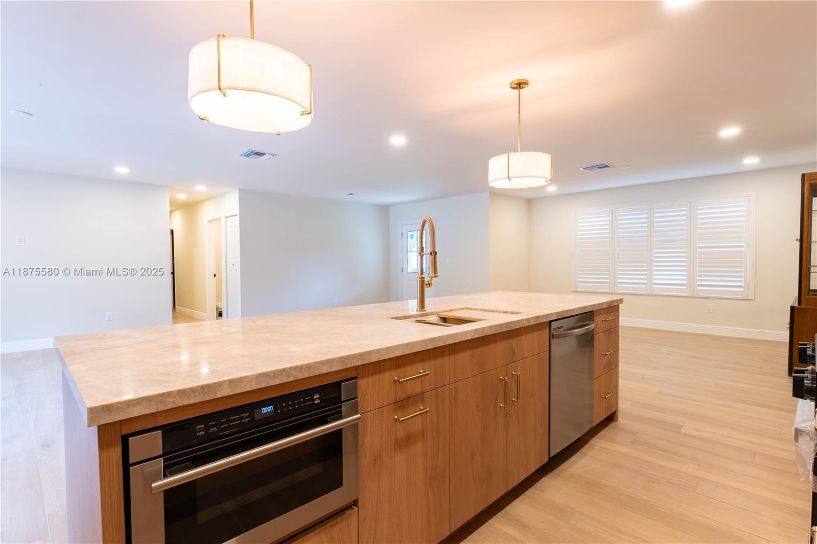 MONTGOMERY EAST SEC 2 - Residential Lease