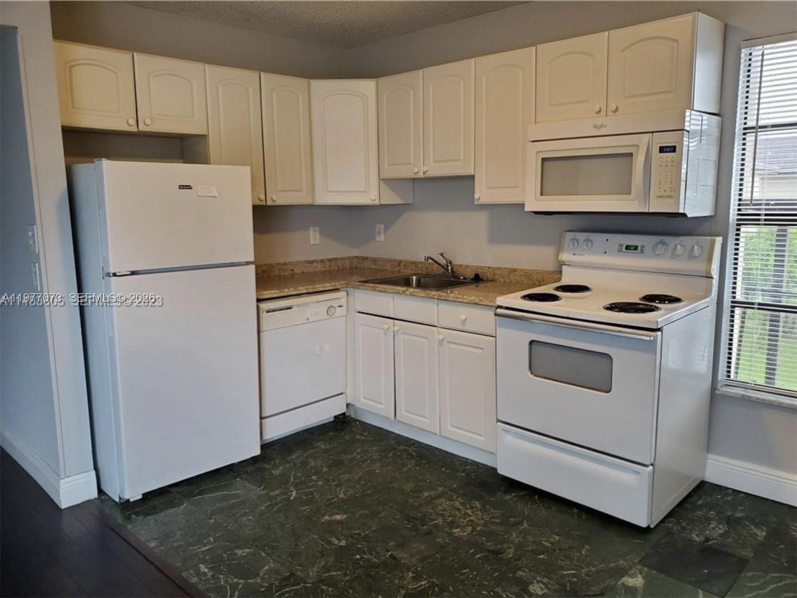 3006 Coral Ridge Dr 210B