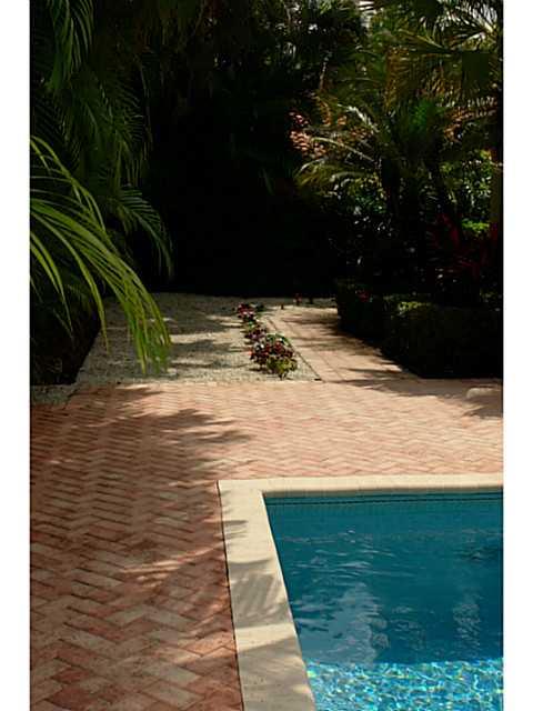 COUNTRY ISLES GARDEN HOME - Residential Lease