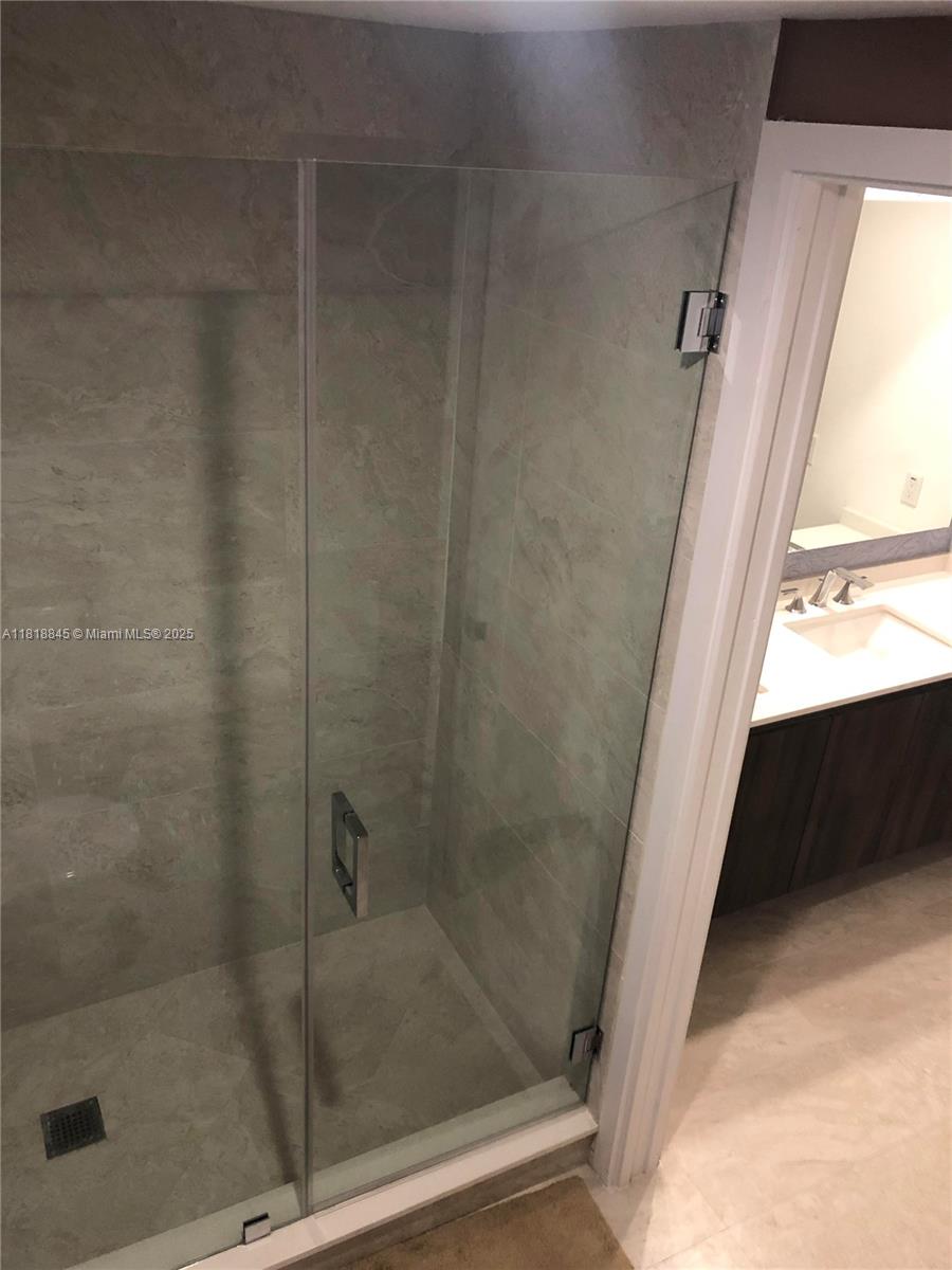 ARIA ON THE BAY CONDO - Residential Lease