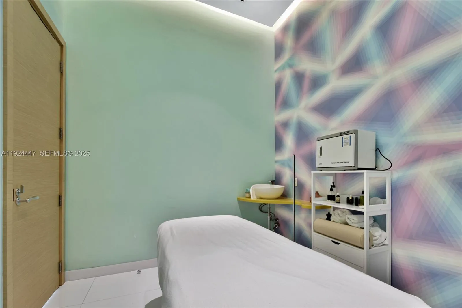 Miami, Florida 33137, United States, 1 Bedroom Bedrooms, ,2 BathroomsBathrooms,Residential,Active,250866