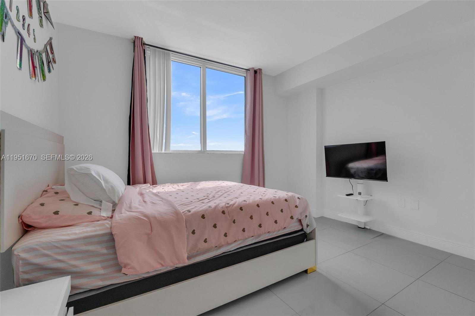 TERRAZAS RIVERPARK VILLAG - Residential