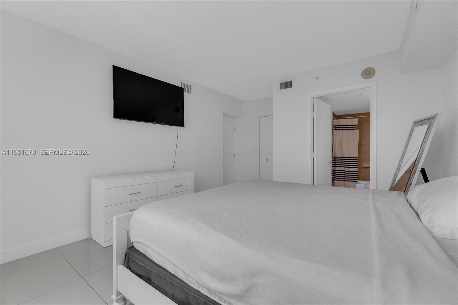 TERRAZAS RIVERPARK VILLAG - Residential