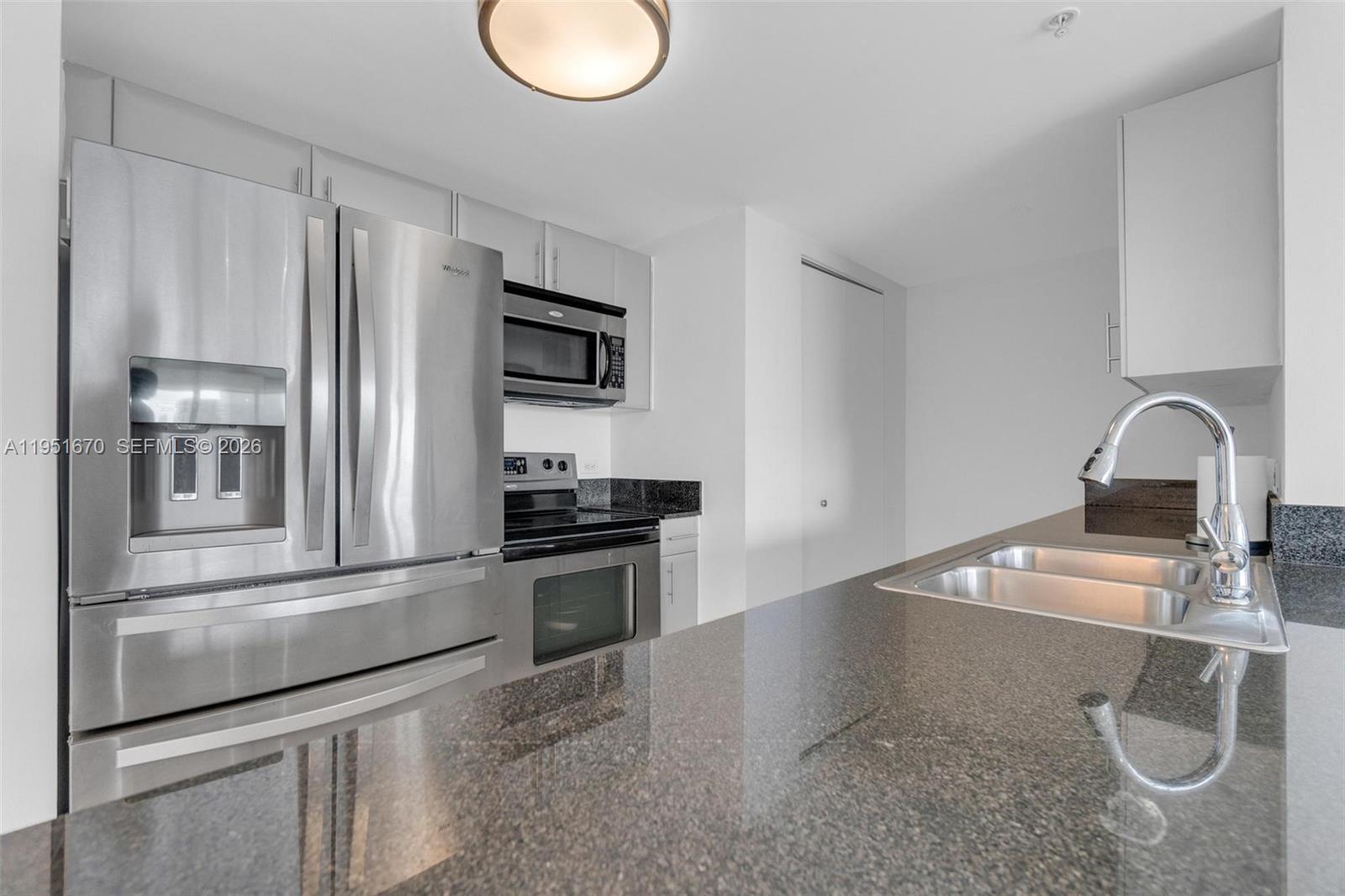 TERRAZAS RIVERPARK VILLAG - Residential